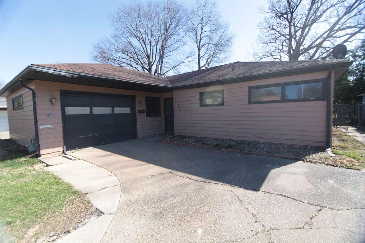 2731 27th St., Rock Island, IL 61201