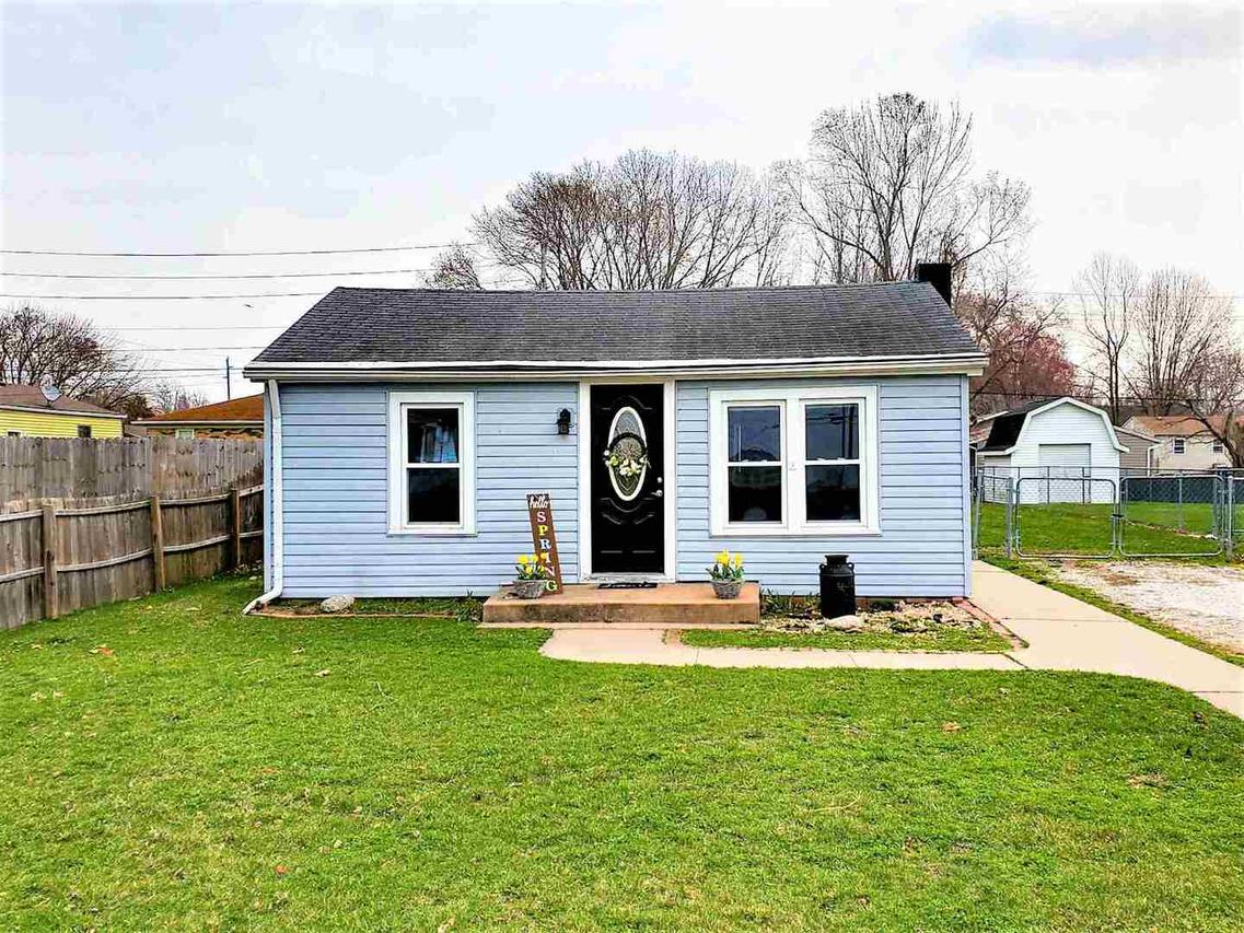 1006 8th St., Colona, IL 61241