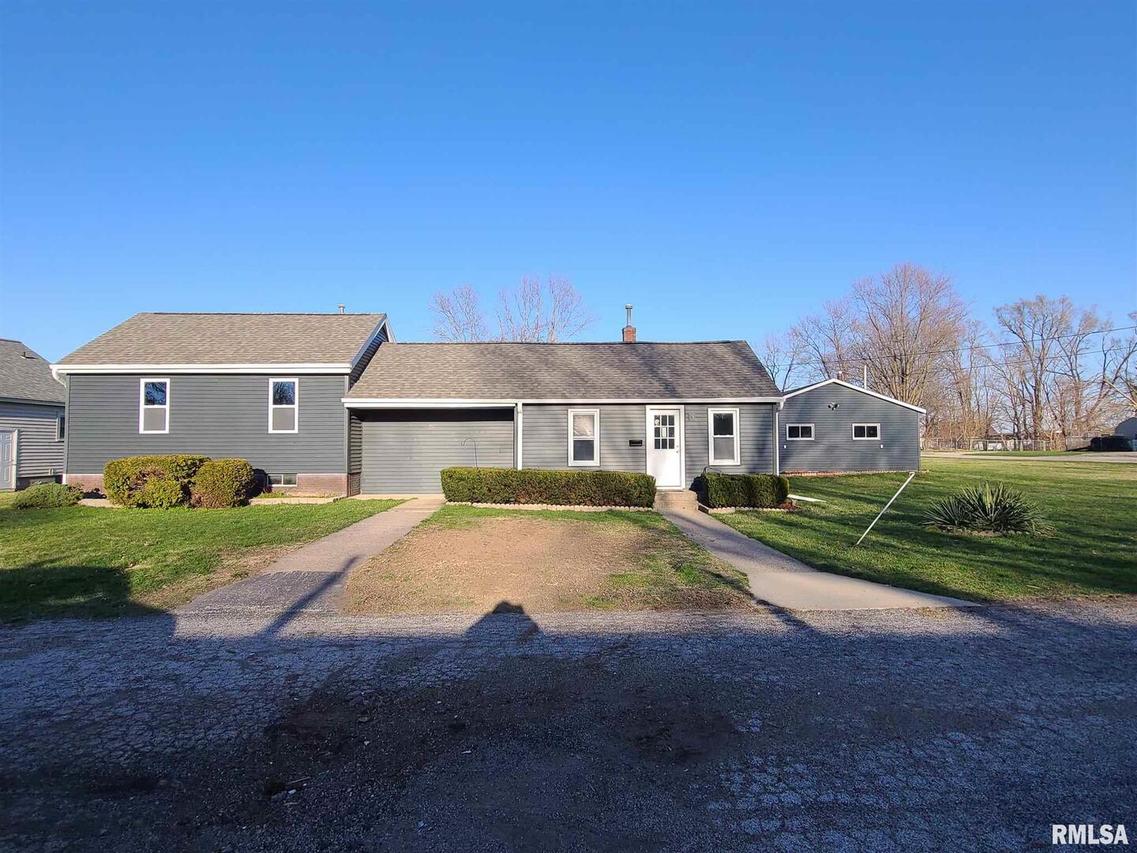 19020 13th St., Fulton, IL 52732