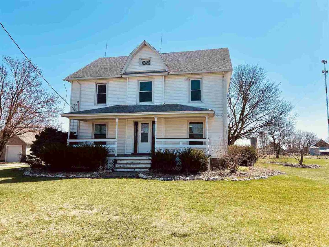 1867 170th Ave., Reynolds, IL 61279