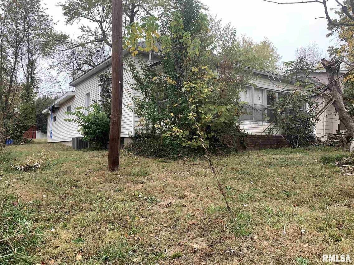819 N 10th St., Mt Vernon, IL 62864