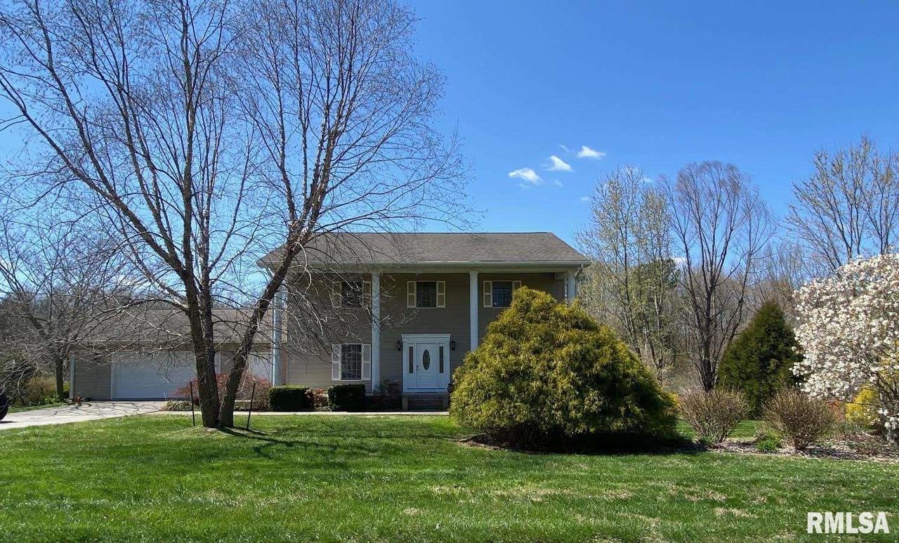 245 Cashen Dr., Makanda, IL 62958