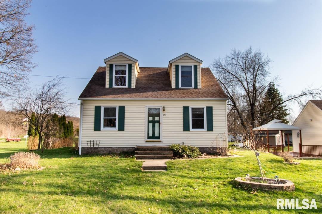 310 10th Ave., Cordova, IL 61242