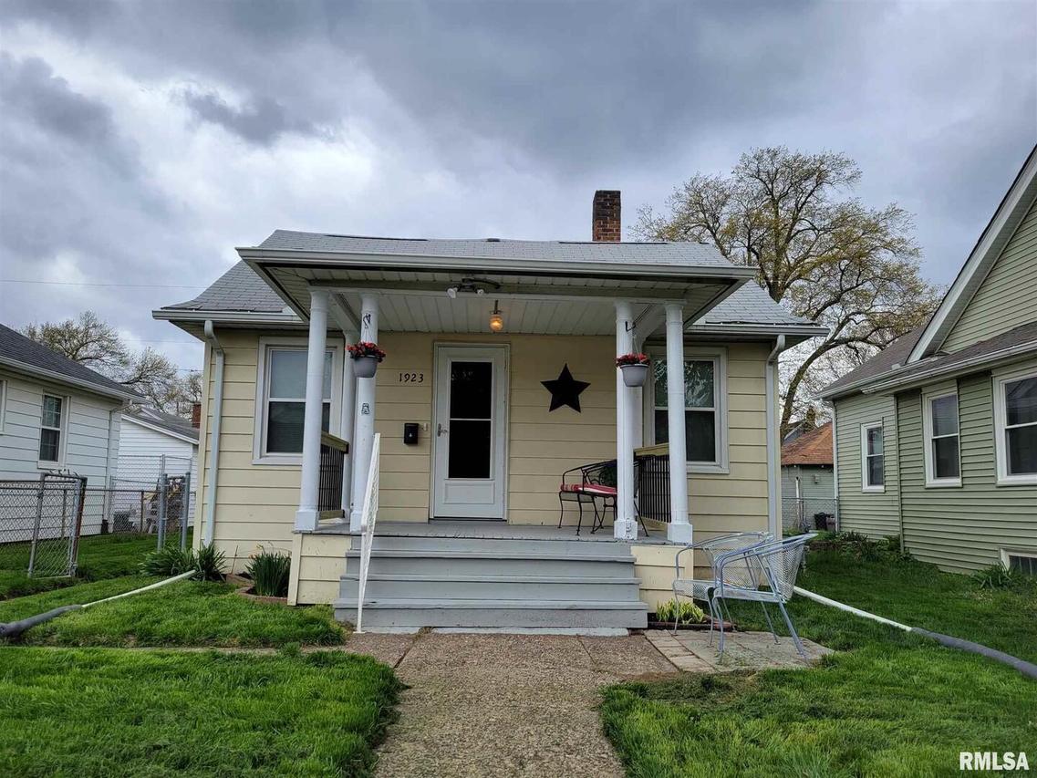 1923 24th St., Moline, IL 61265