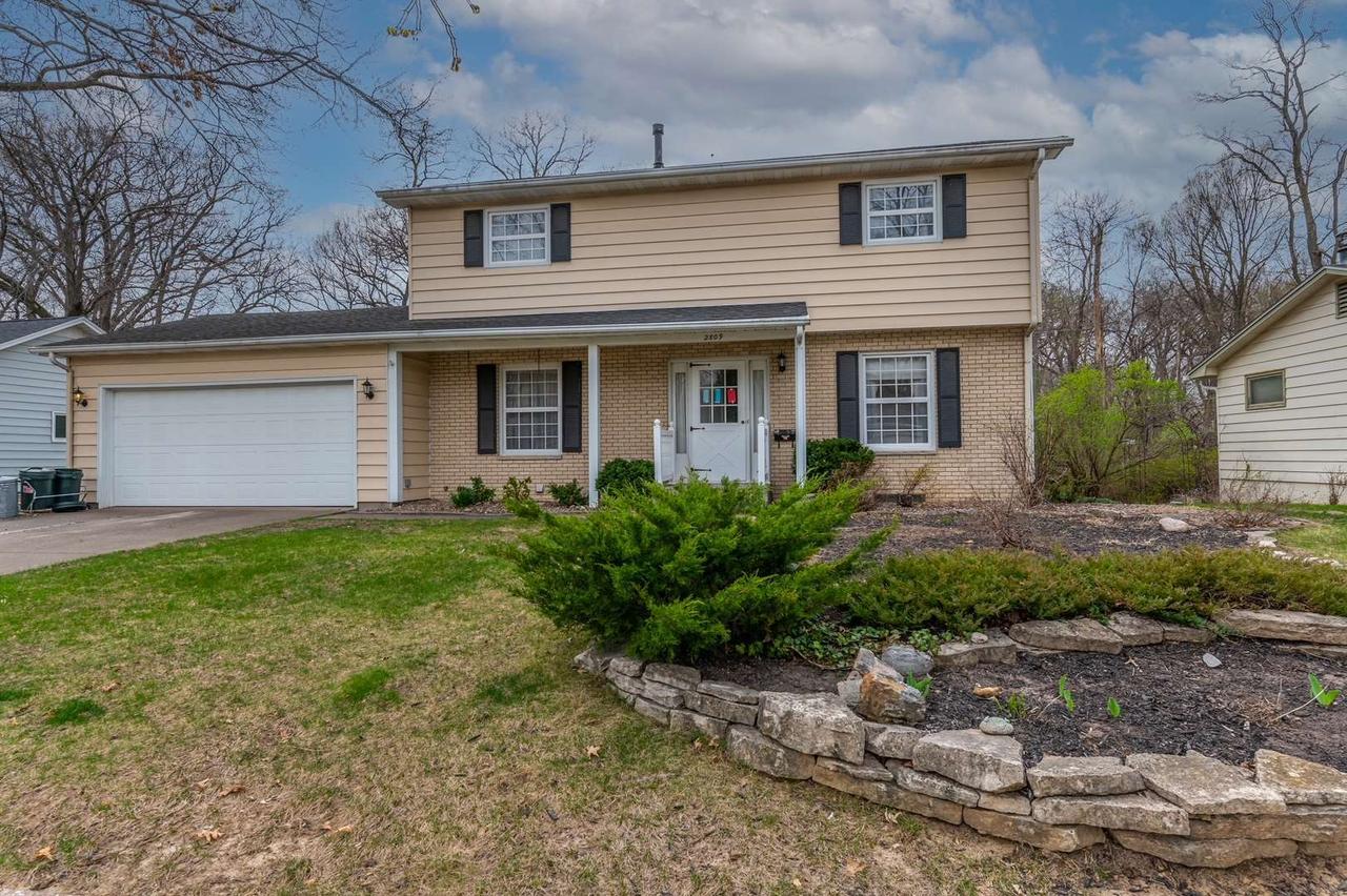 2809 2nd St., Moline, IL 61265