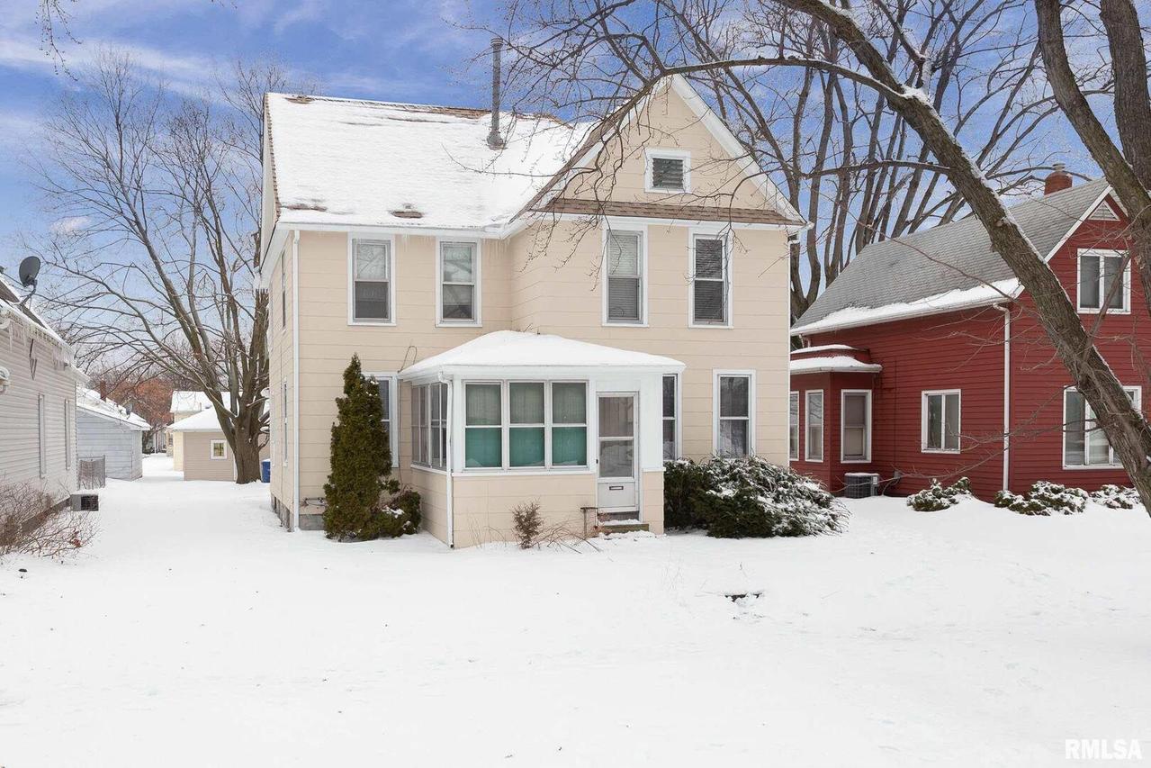 1709 13th St., Moline, IL 61265