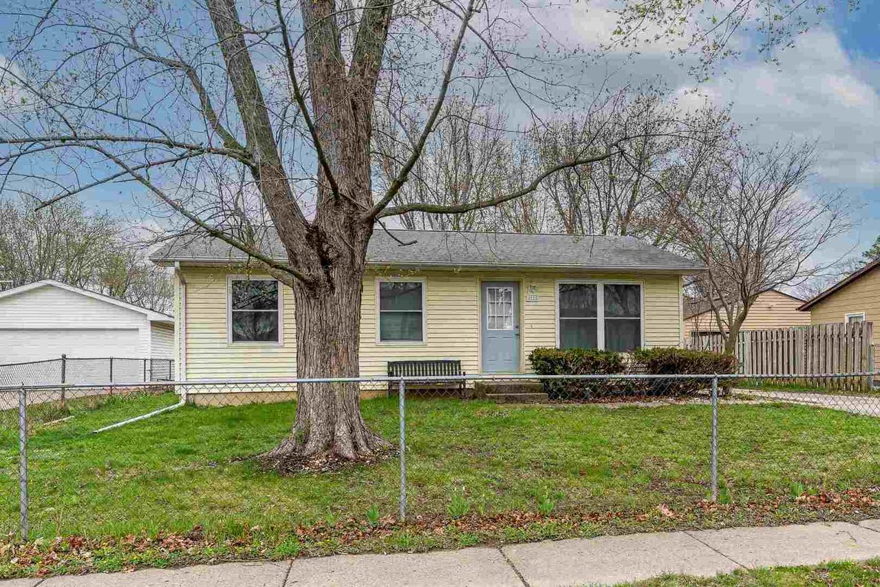 1111 W 95th Ave., Rock Island, IL 61201