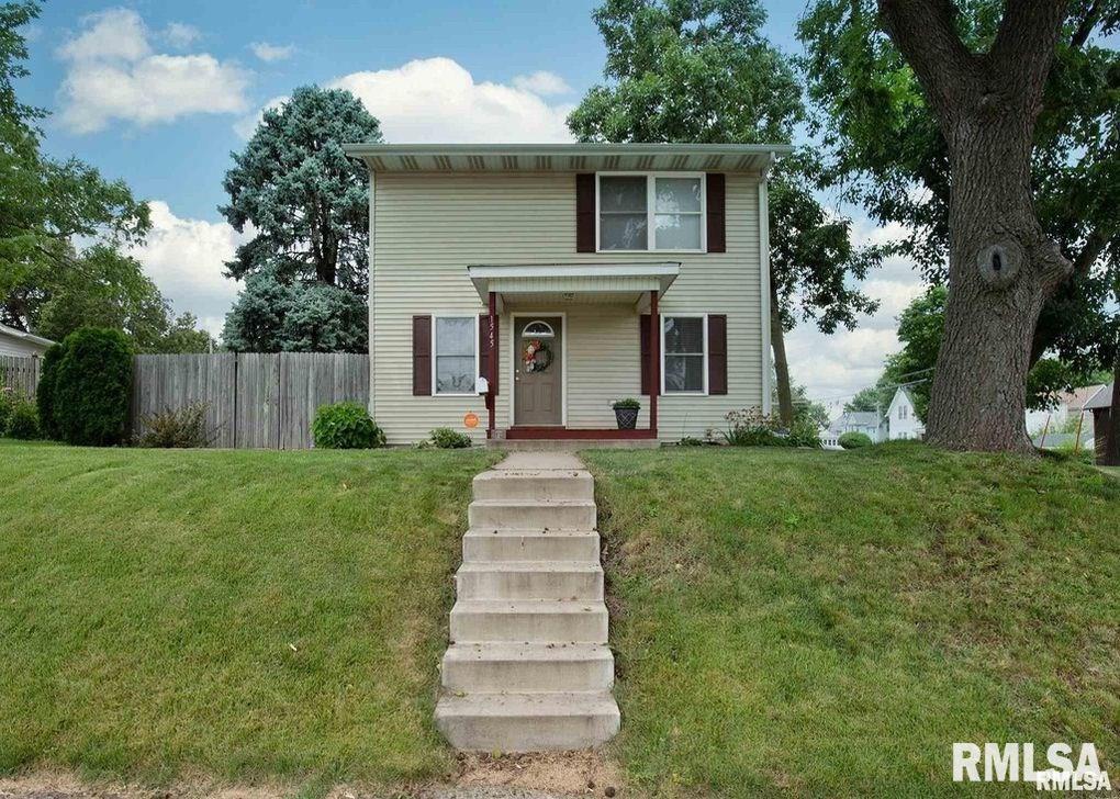 1545 13th Ave., Moline, IL 61265