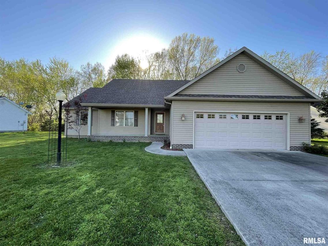 703 Legacy Dr., Herrin, IL 62948