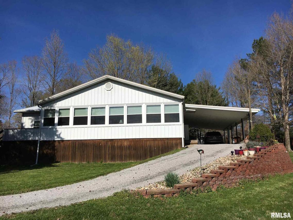 109 Clemens St., Cobden, IL 62920