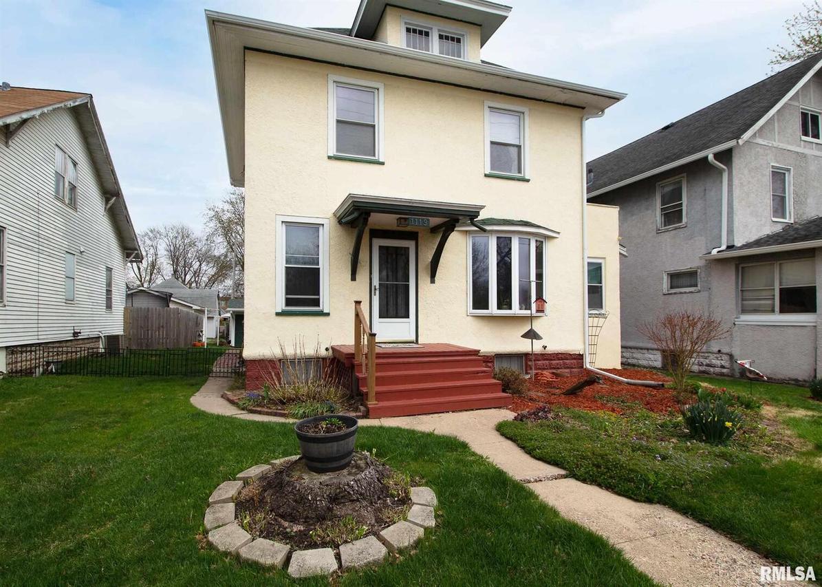 1119 38th St., Rock Island, IL 61201