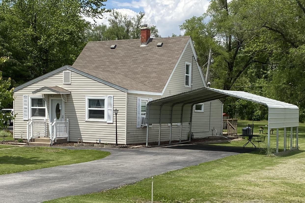 3309 69th Ave., Moline, IL 61265