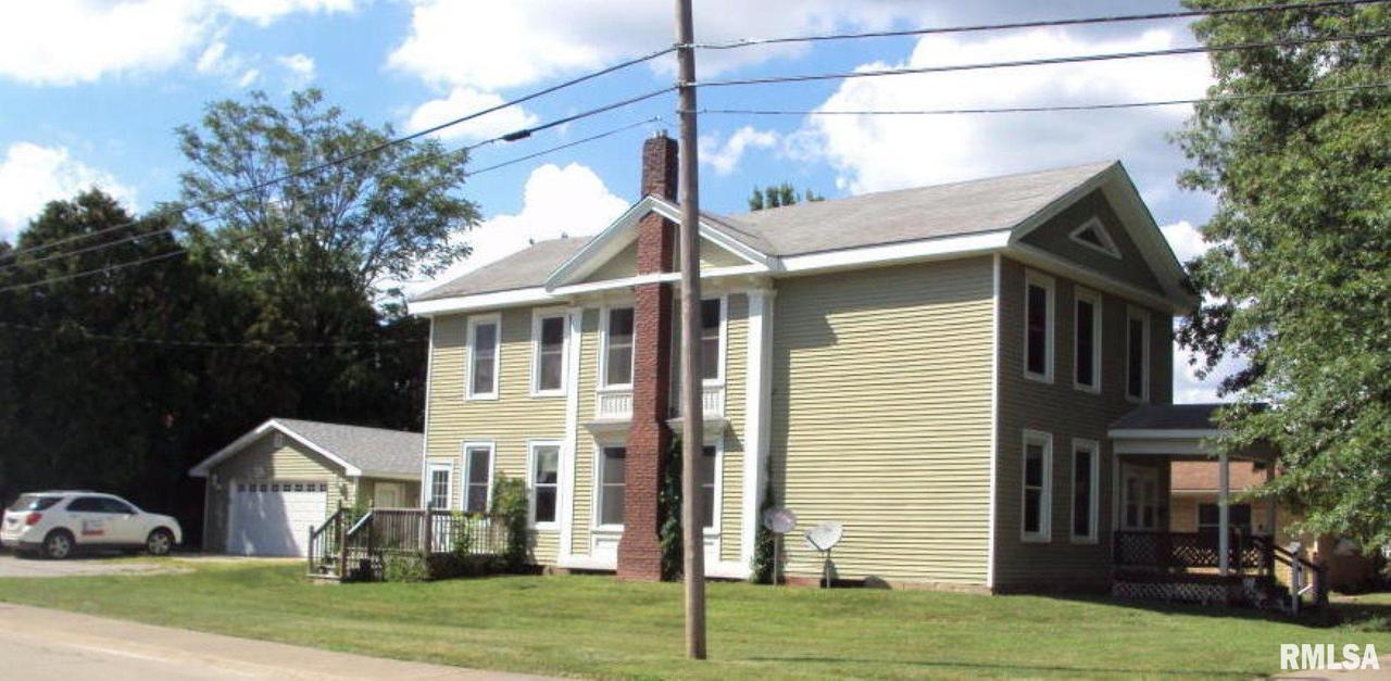 409-409 1/2 S College Ave., Aledo, IL 61231