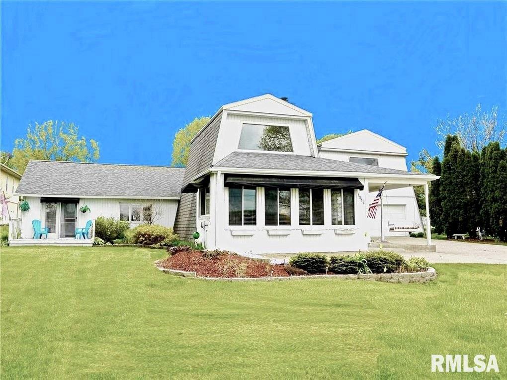 1912 1st Ave., Rapids City, IL 61278