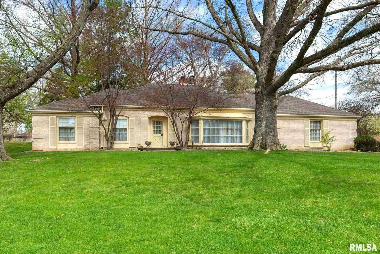 3107 27th Ave., Moline, IL 61265