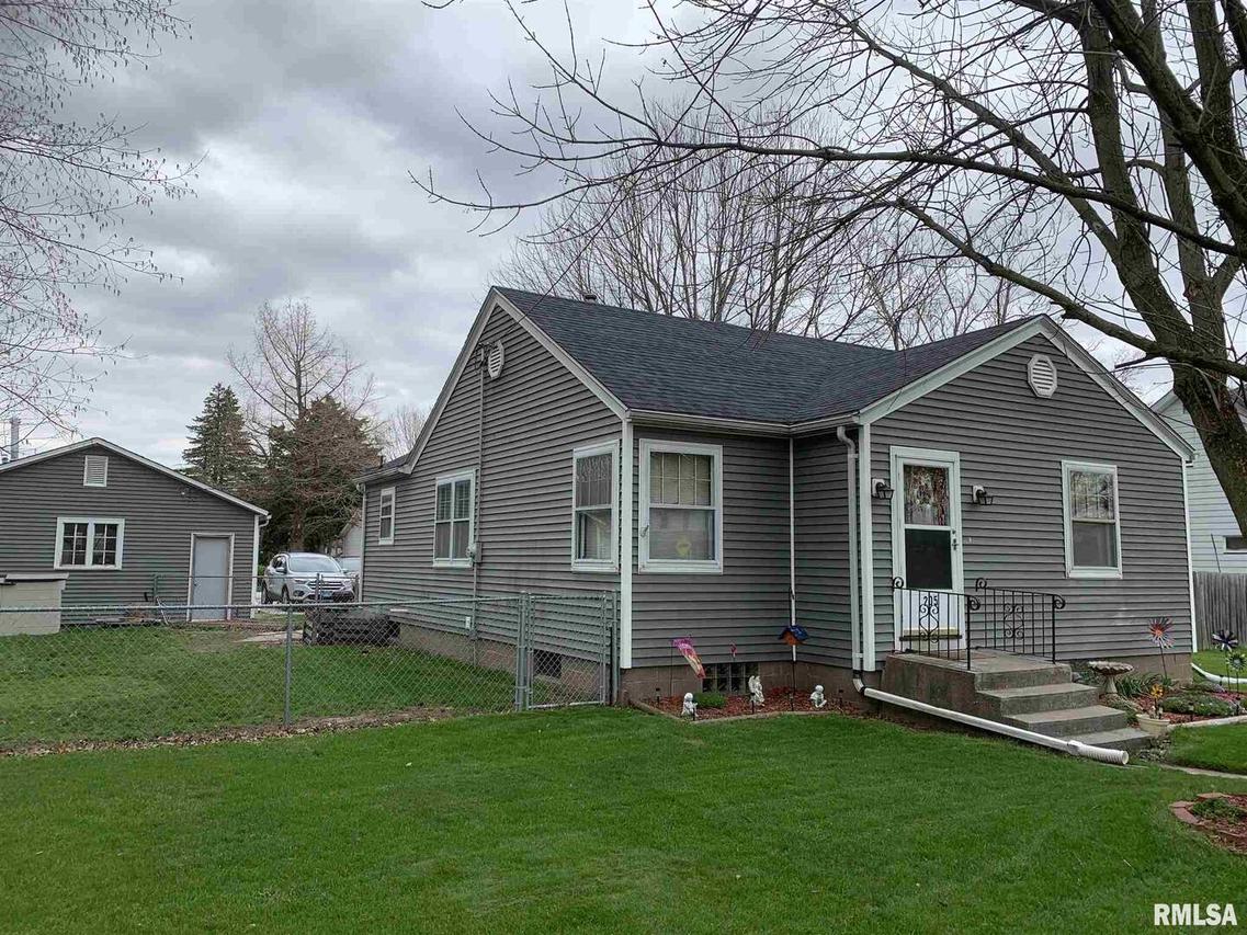 205 N 1st St., Alpha, IL 61413