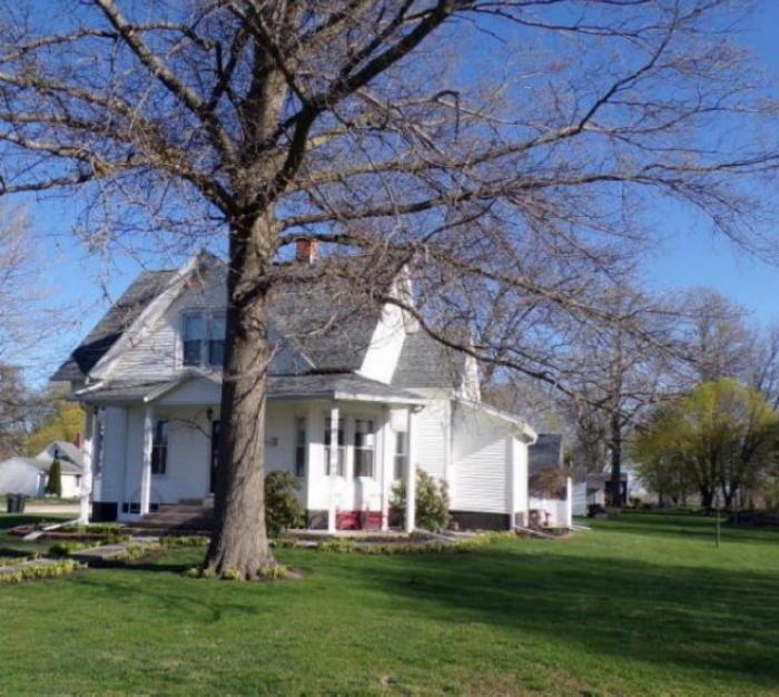 200 E Davis St., Alexis, IL 61412