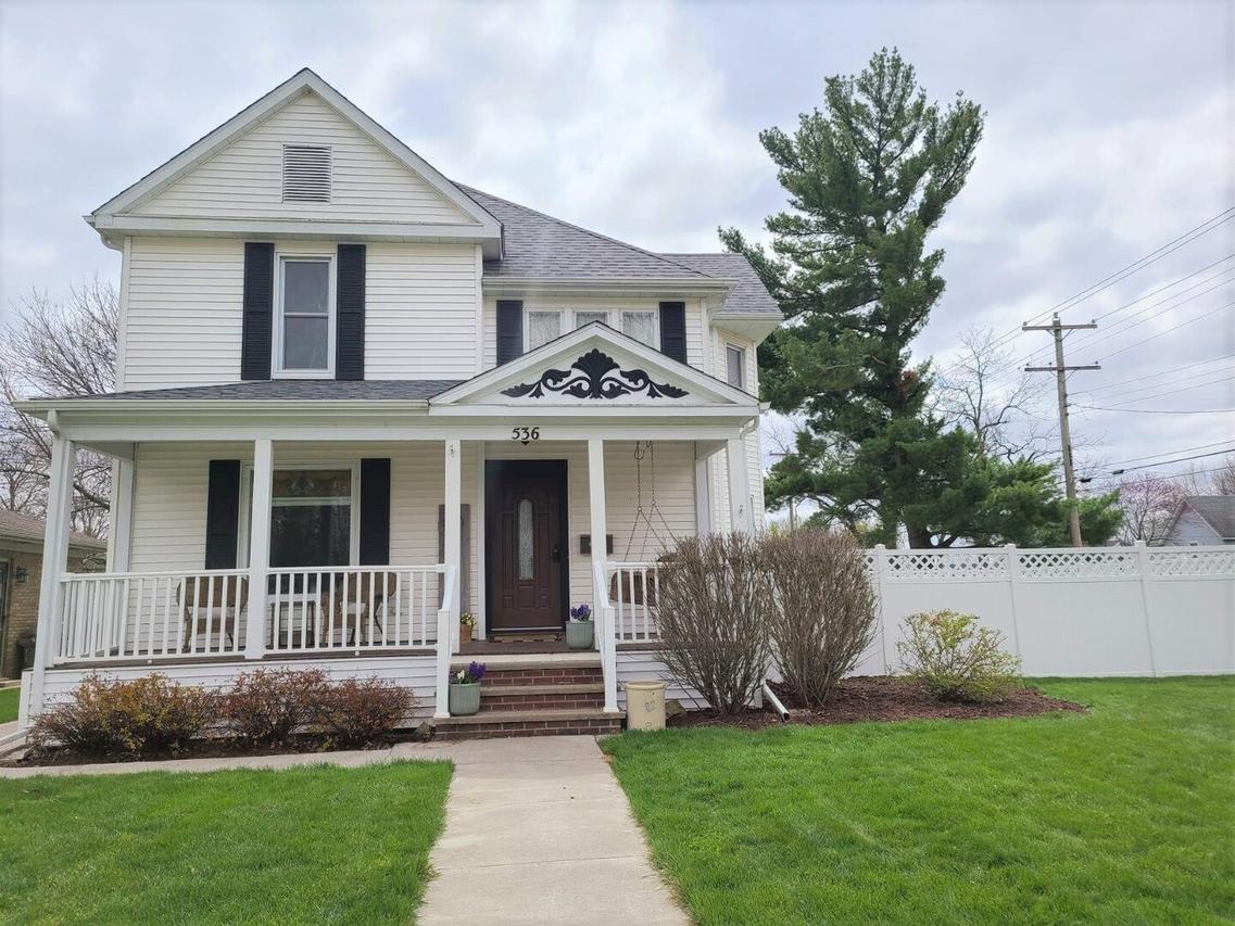 536 W Palace Row, Geneseo, IL 61254