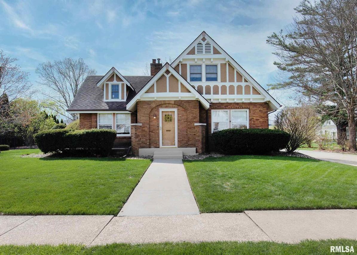 316 W 1st St., Geneseo, IL 61254