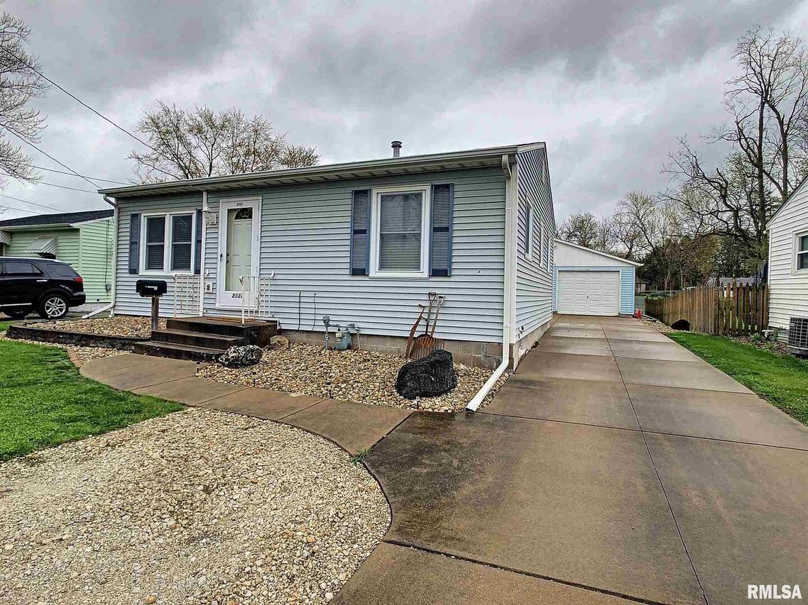 2131 32nd St., Rock Island, IL 61201