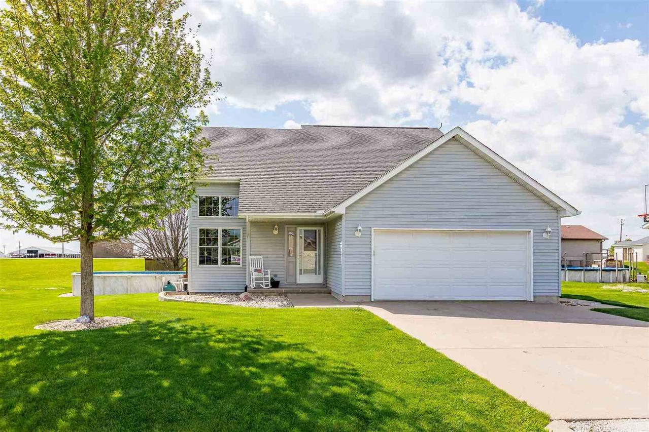 909 SW 11th Ave., Aledo, IL 61231