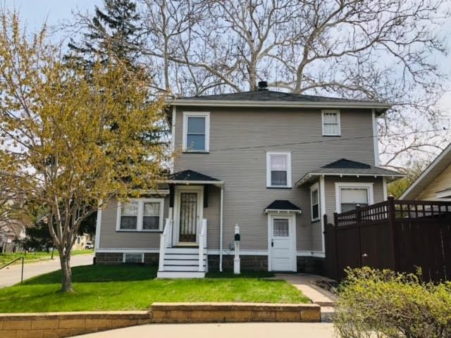 1214 18th Ave., Rock Island, IL 61201