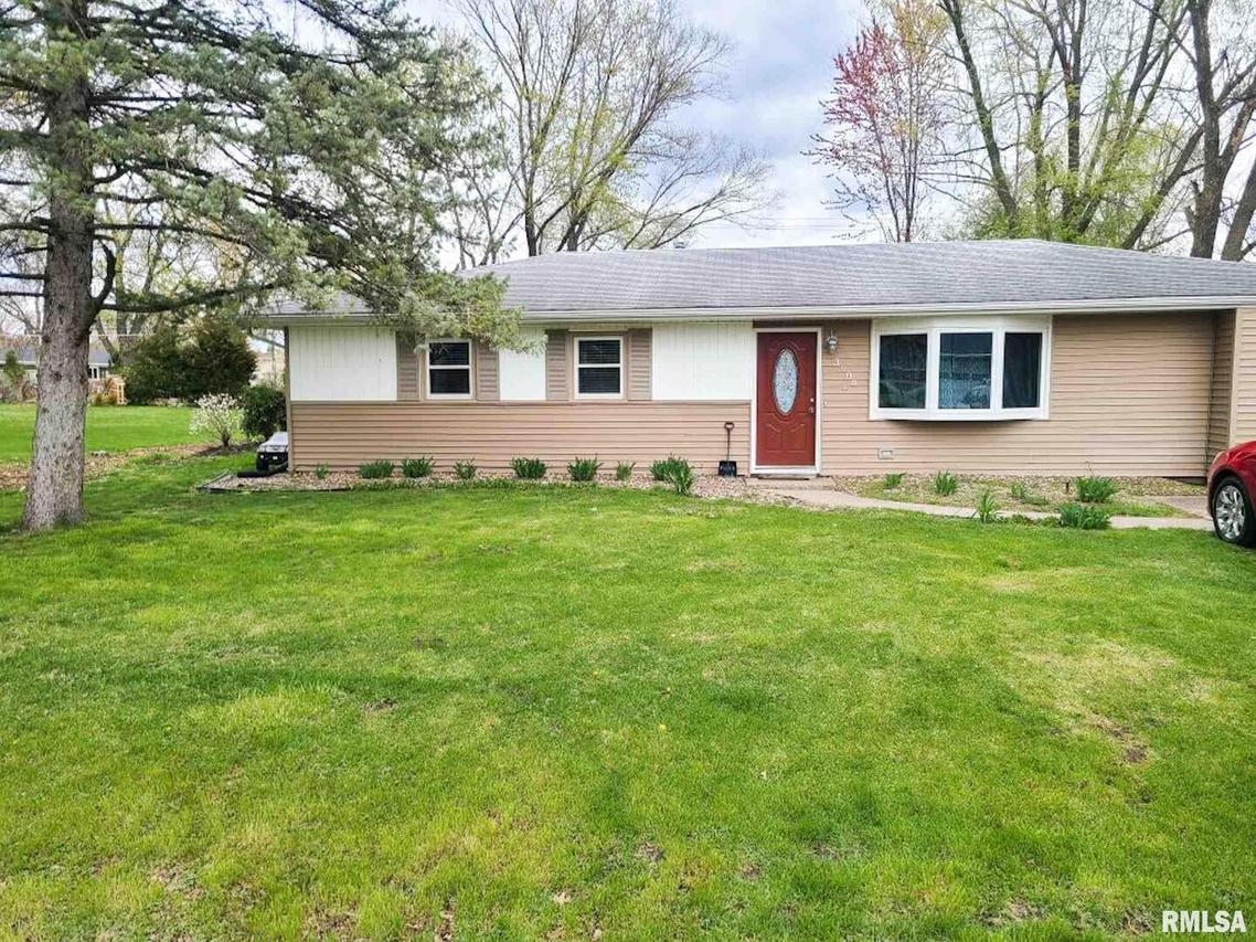 3908 15th St., Moline, IL 61265