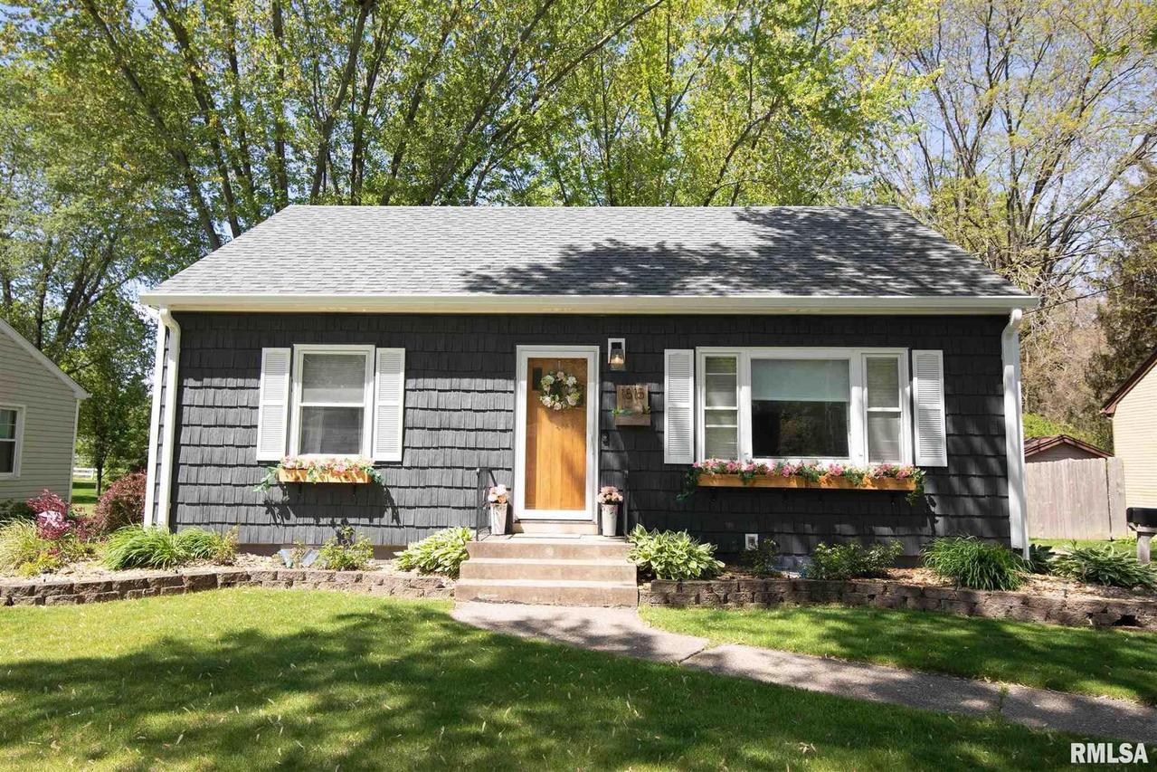 1815 36th St., Moline, IL 61265