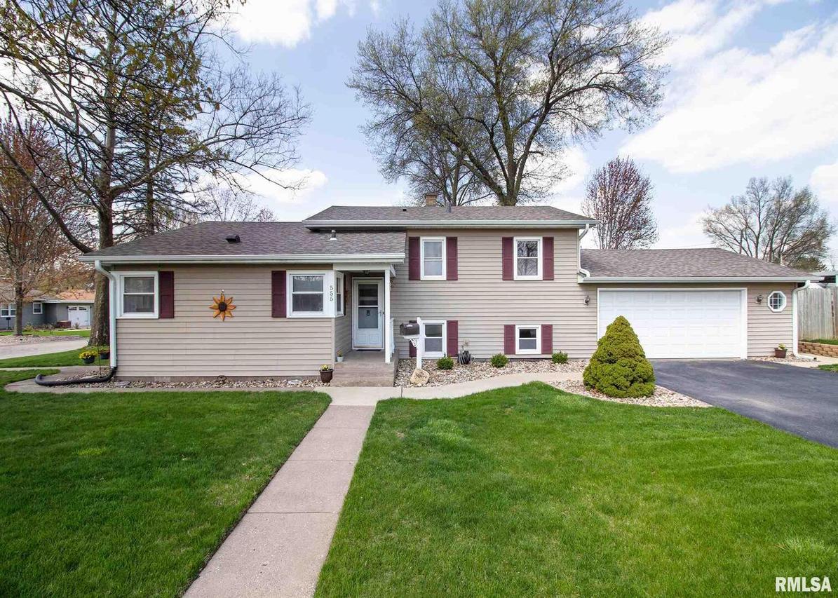 555 28th Ave., East Moline, IL 61244