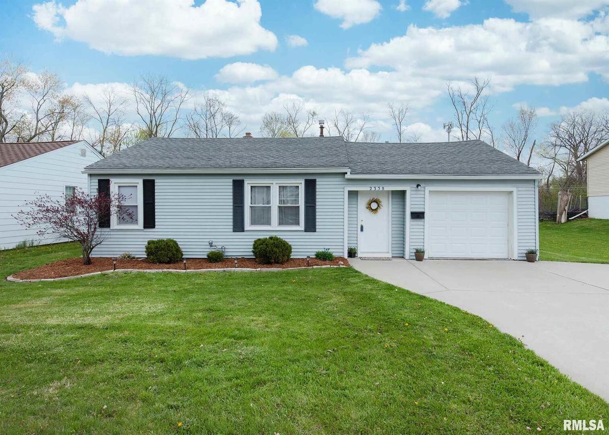 2338 48th St., Moline, IL 61265