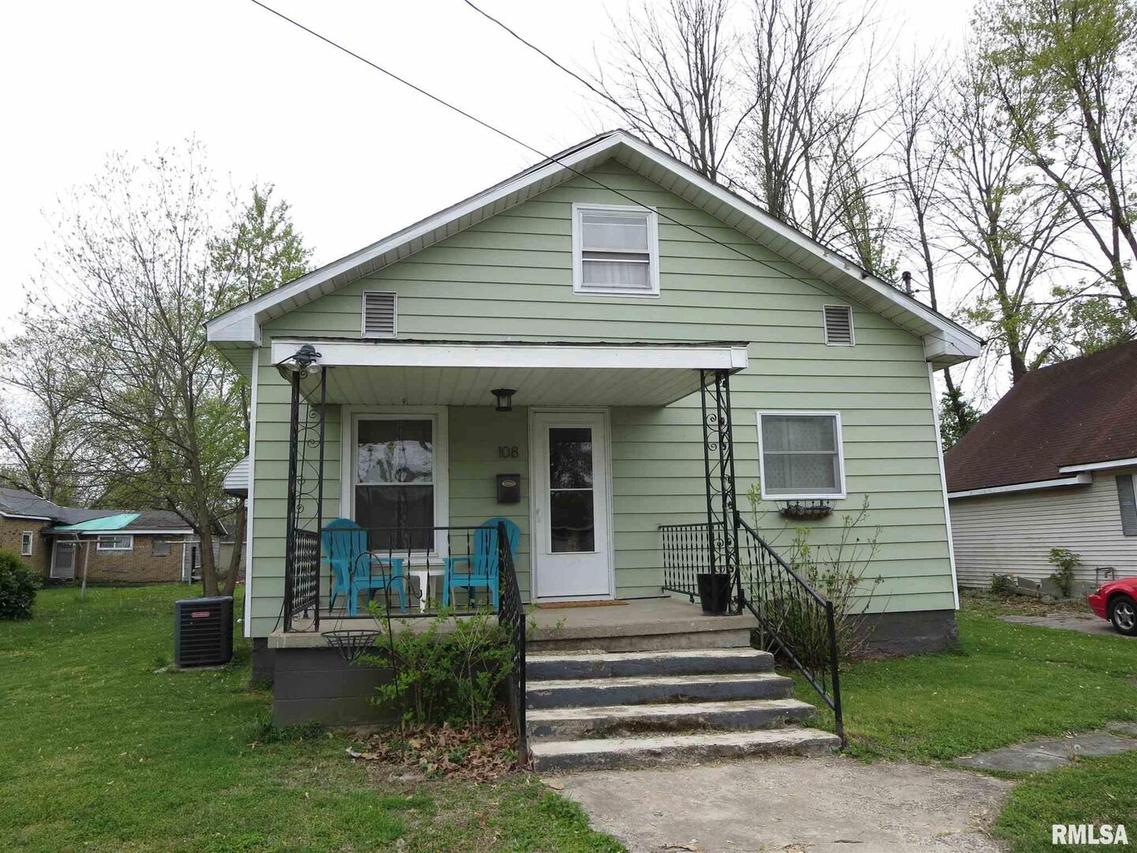 108 E 5th St., West Frankfort, IL 62896