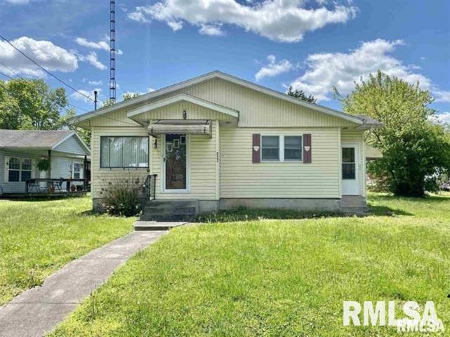 821 Somerset St., Murphysboro, IL 62959