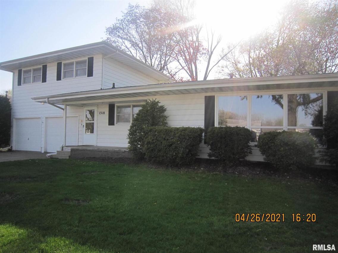 1318 11th St., Silvis, IL