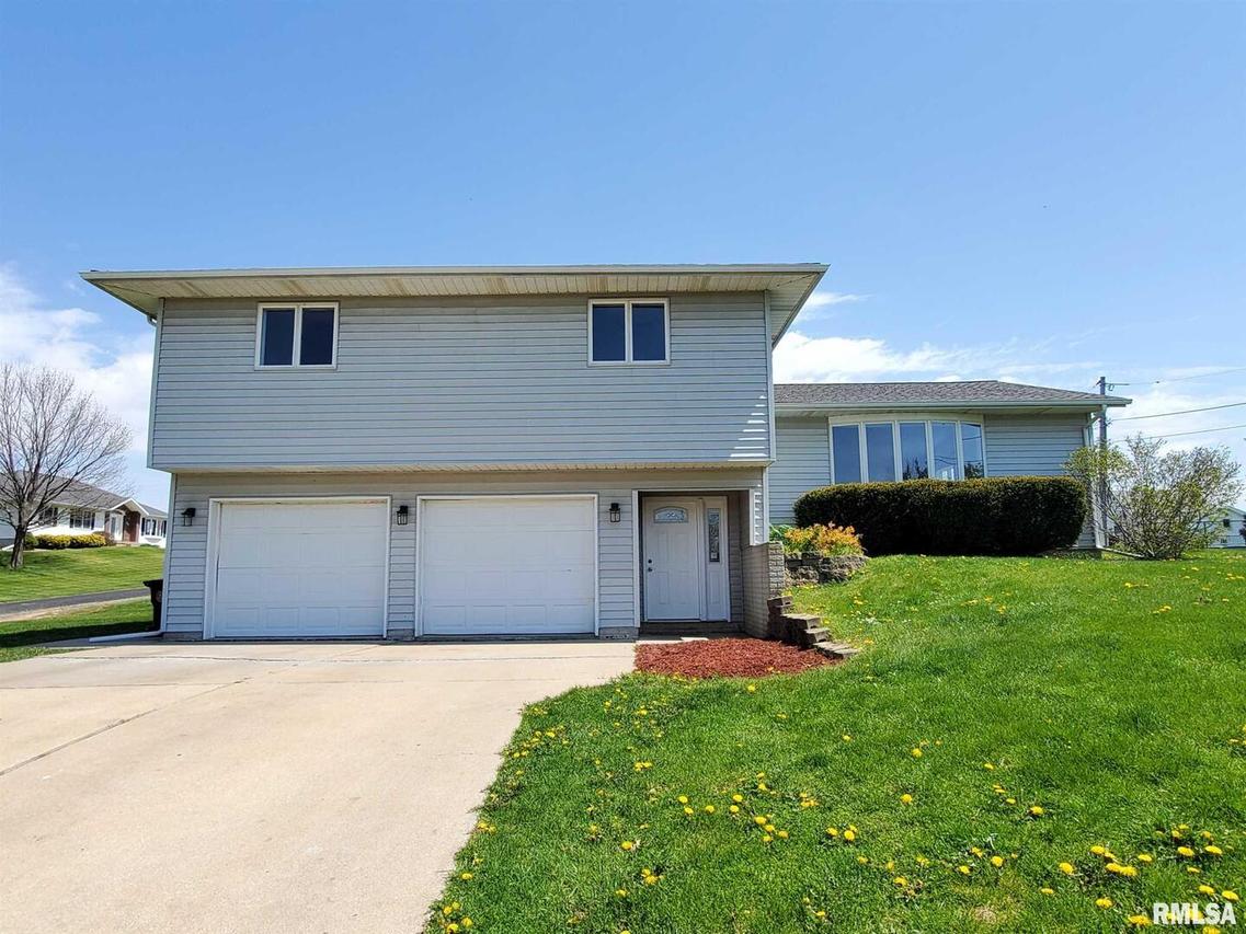 201 7th St., Fulton, IL 61252