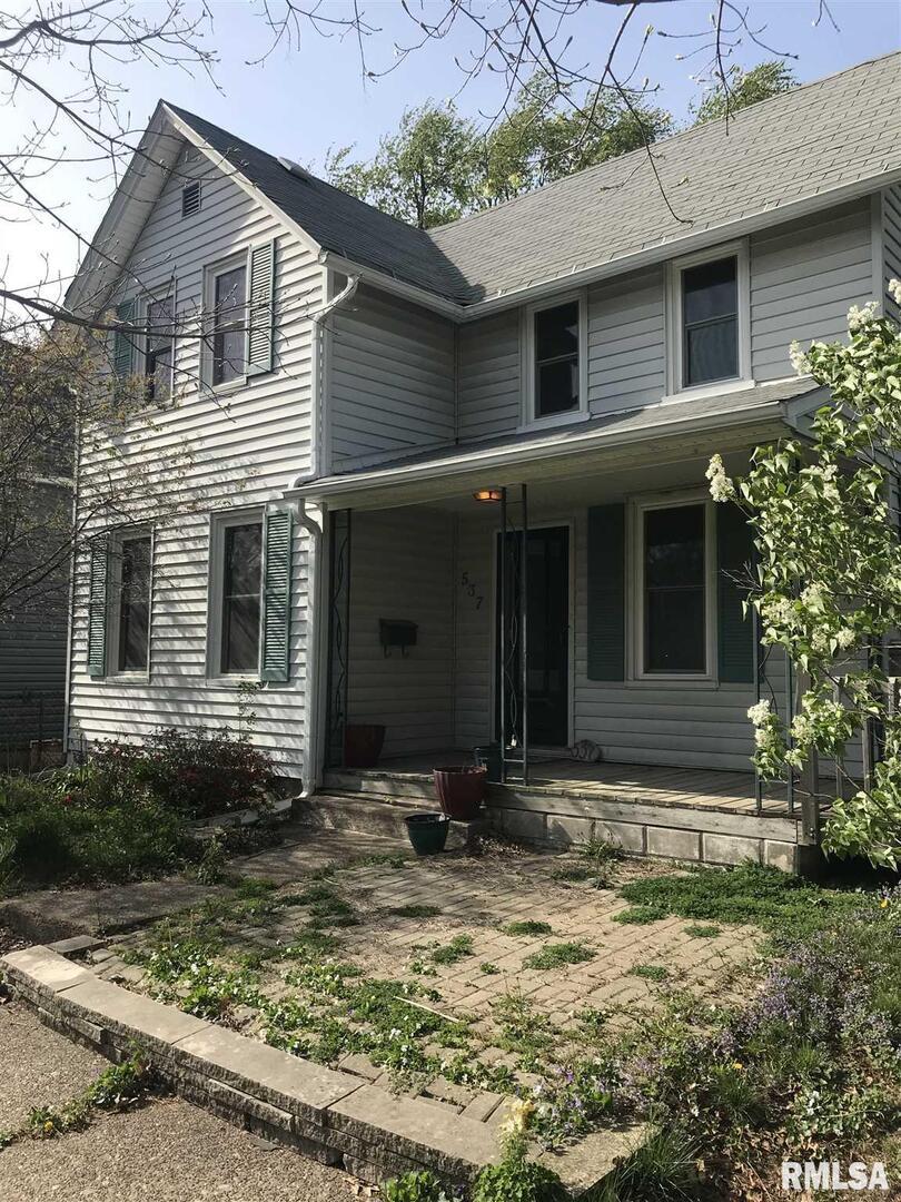 537 17th Ave., Moline, IL 61265