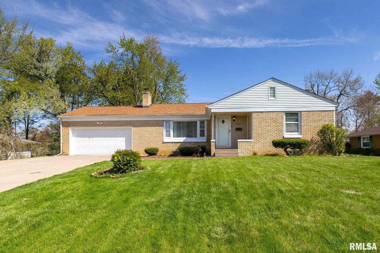 2421 36th Ave., Rock Island, IL 61201
