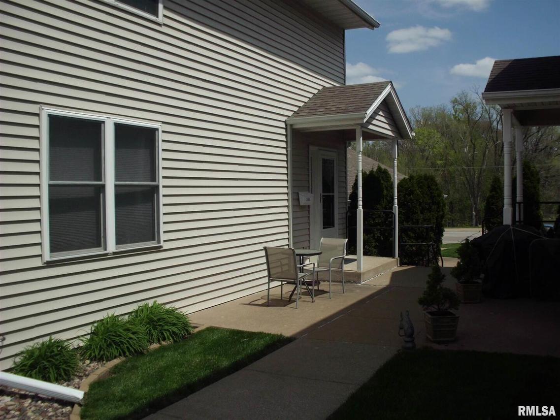 2411 34th St., Moline, IL 61265