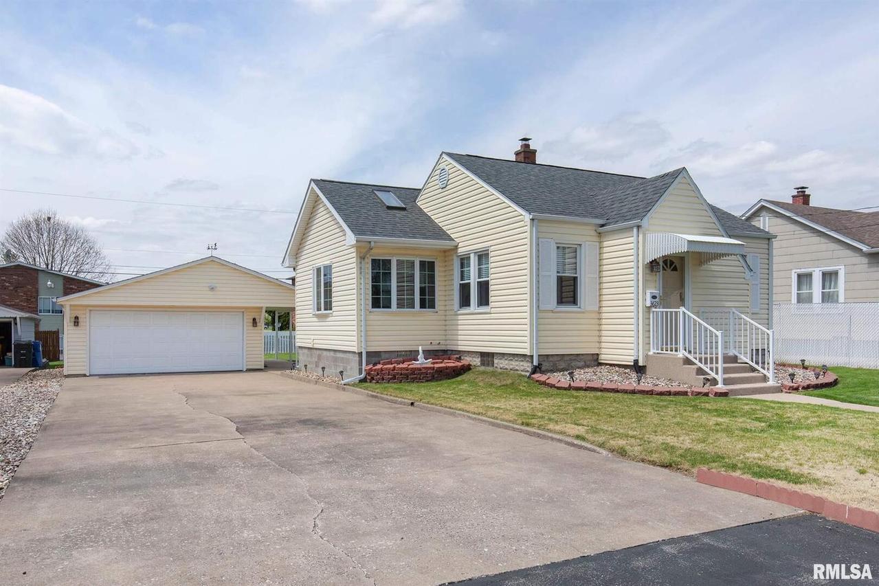 3623 26th St., Moline, IL 61265