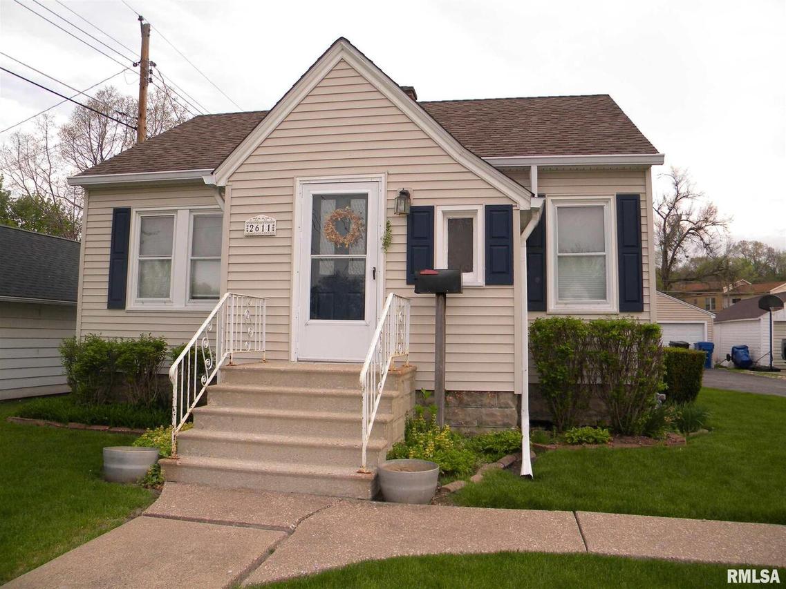 2611 37th Ave., Moline, IL 61265