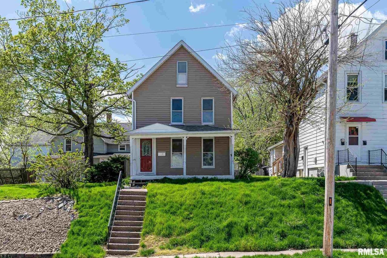 1119 17th St., Moline, IL 61265