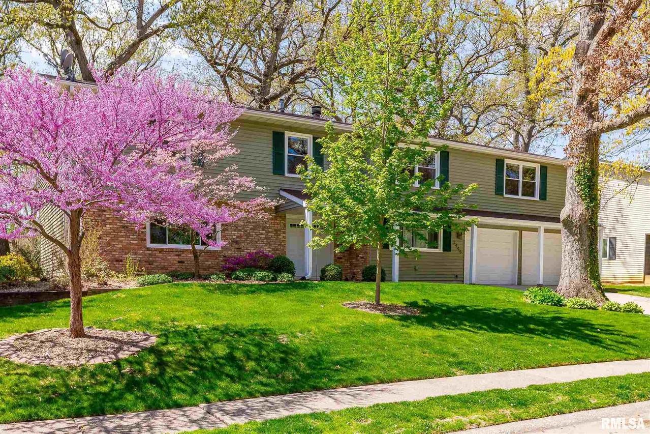 3445 52nd St., Moline, IL 61265