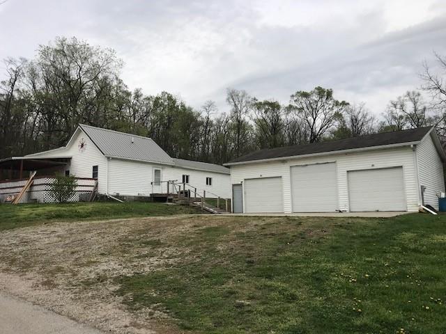 412 4th Ave., Cordova, IL 61242