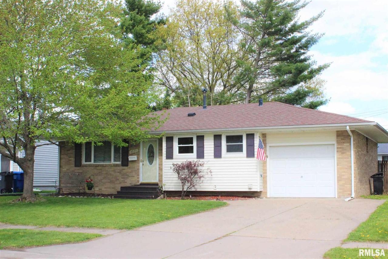 4520 49th Street Ct., Moline, IL 61265