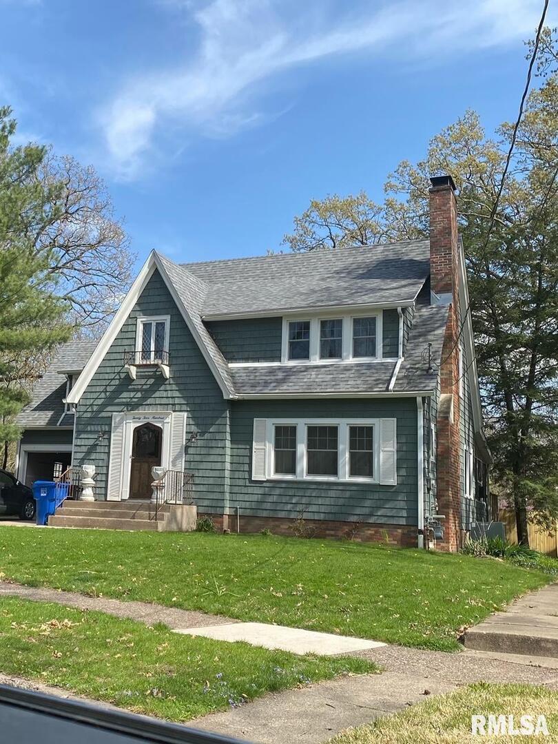 2400 11th St., Moline, IL 61265