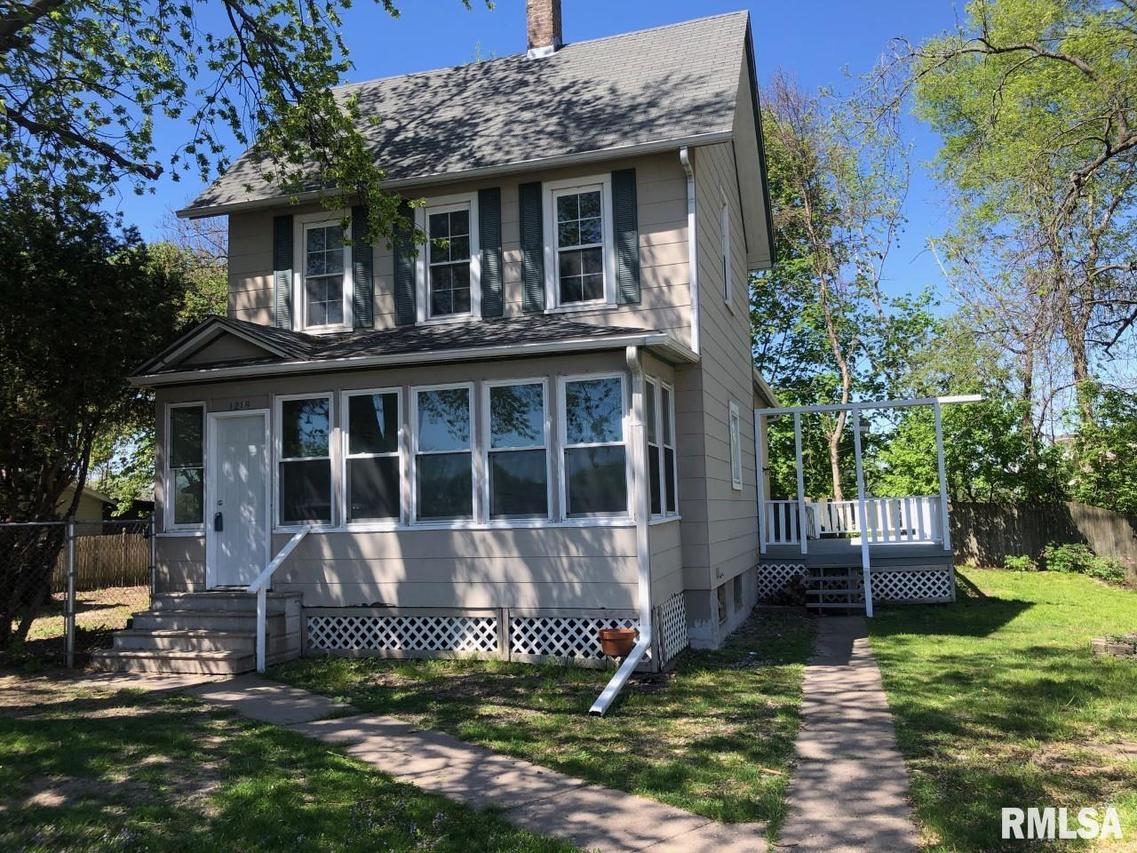 1219 12th Ave., Moline, IL 61265