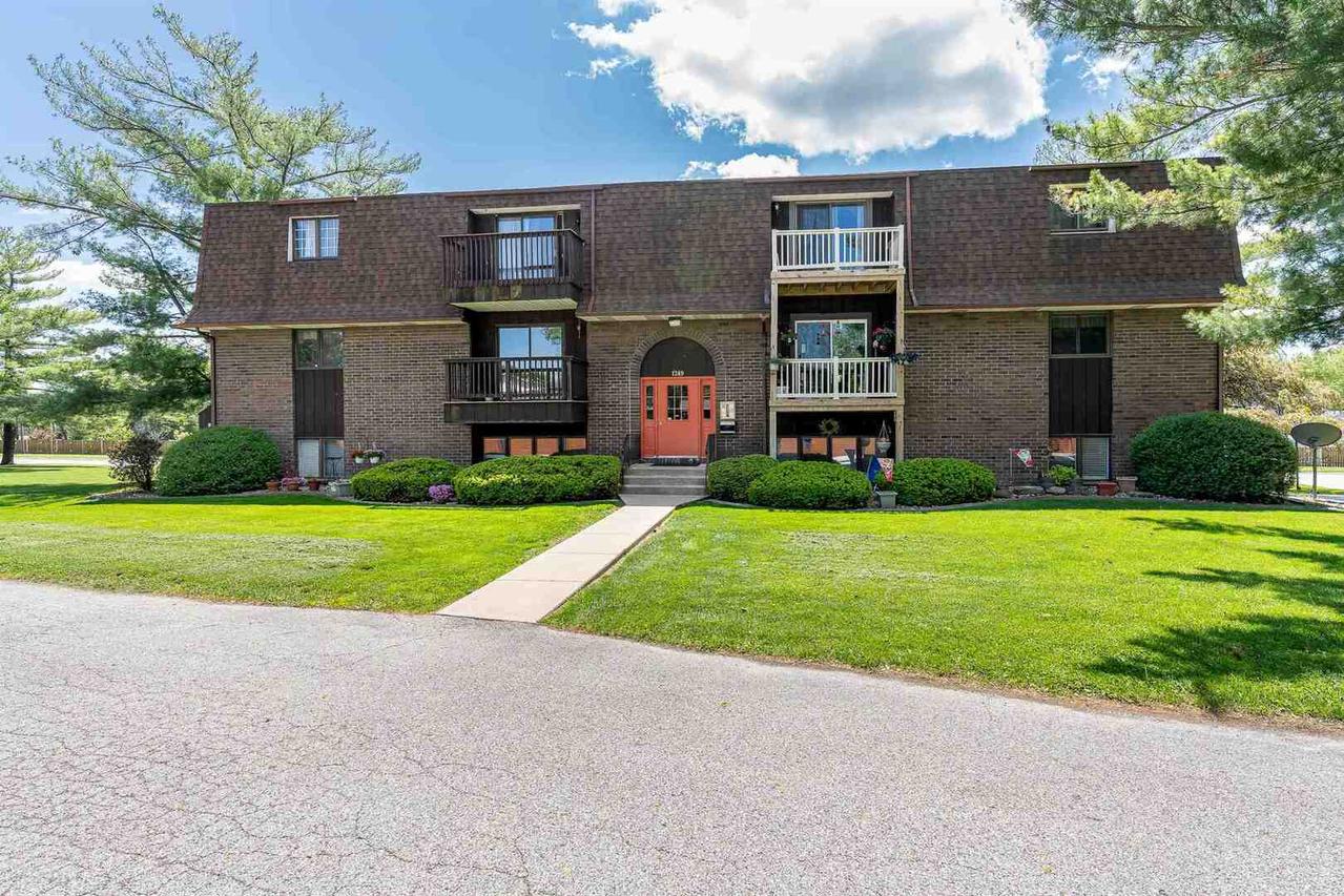 1249 48th Ave. #14, East Moline, IL 61244