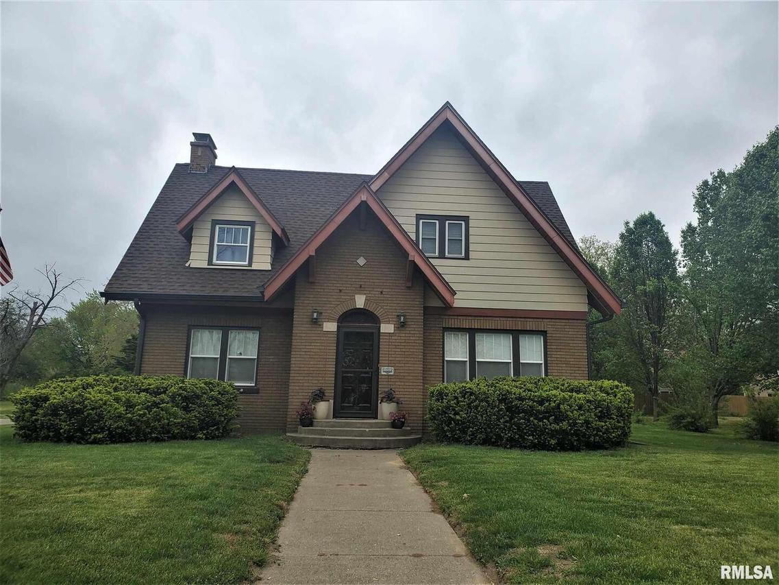 3503 9th St., Rock Island, IL 61201