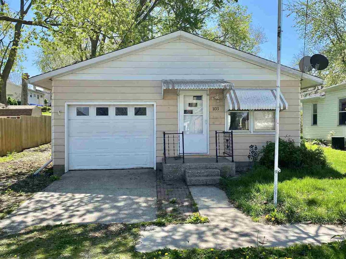 103 N Bluff St., Albany, IL 61230