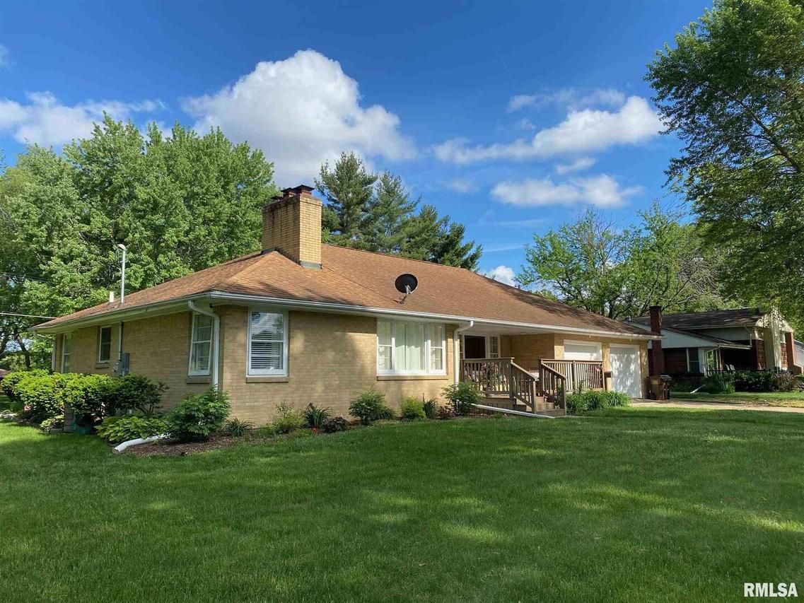 401 Maple St., Prophetstown, IL 61277