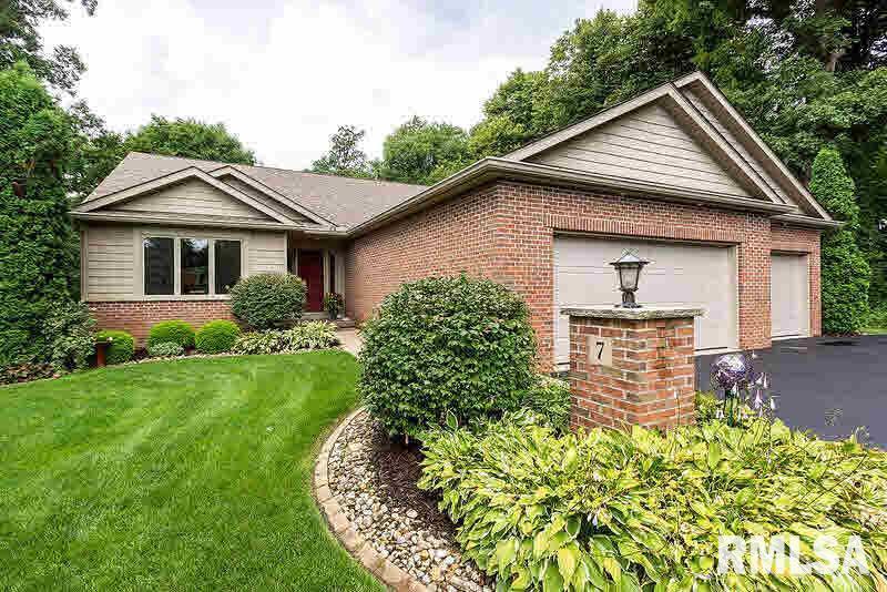 7 Autumn Creek Ct., Coal Valley, IL 61240